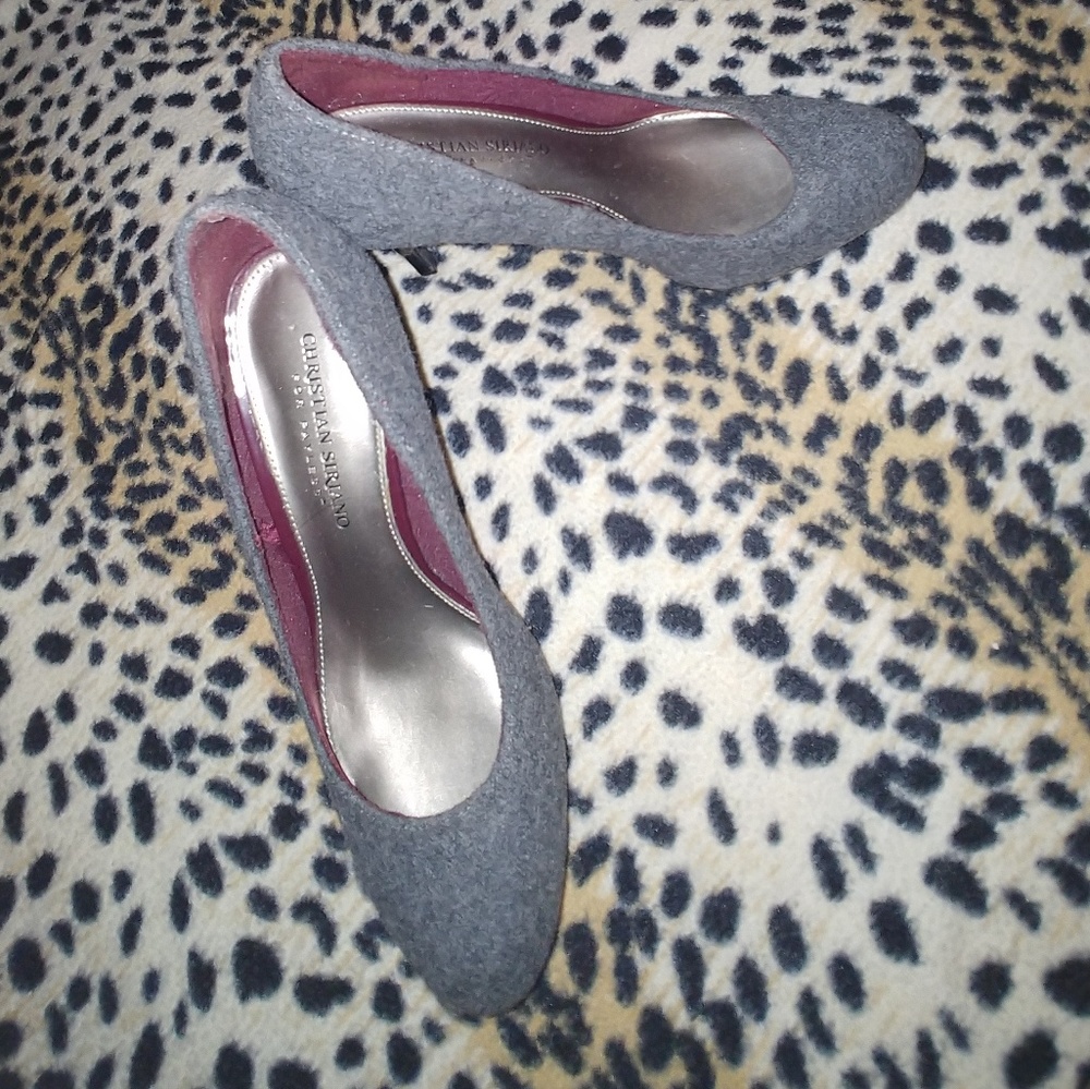 Heels - Picture 2 of 2